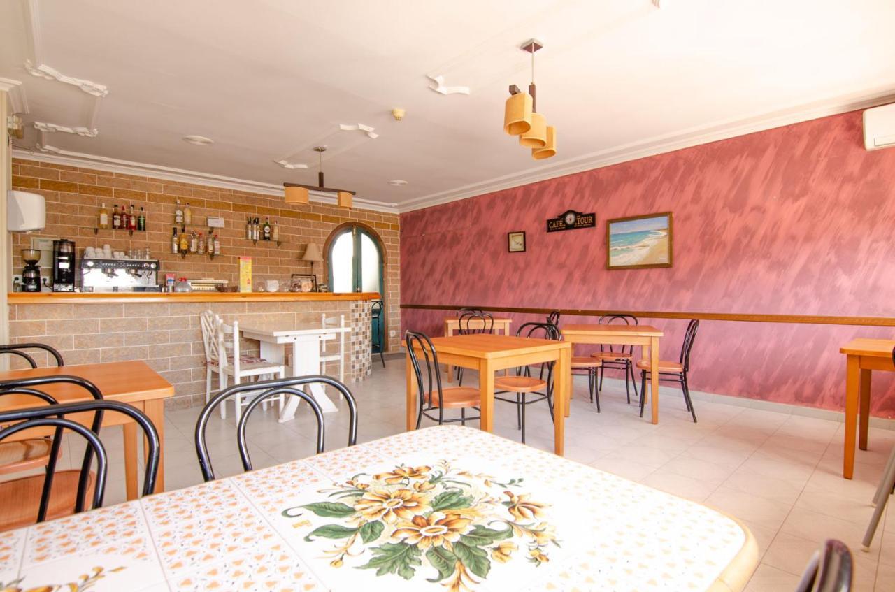 Hostal Manolo Garrucha Kültér fotó