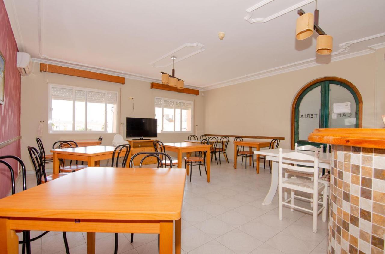 Hostal Manolo Garrucha Kültér fotó
