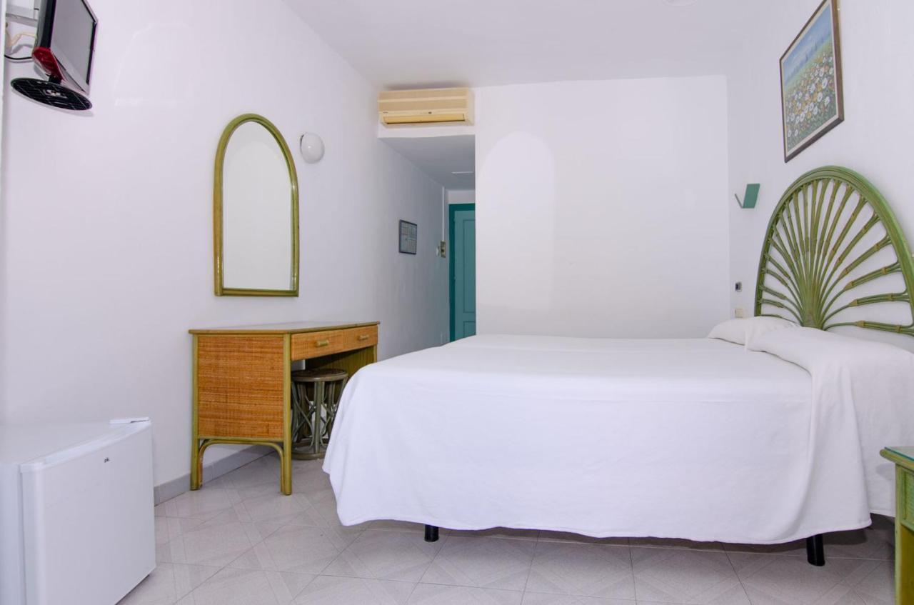 Hostal Manolo Garrucha Kültér fotó