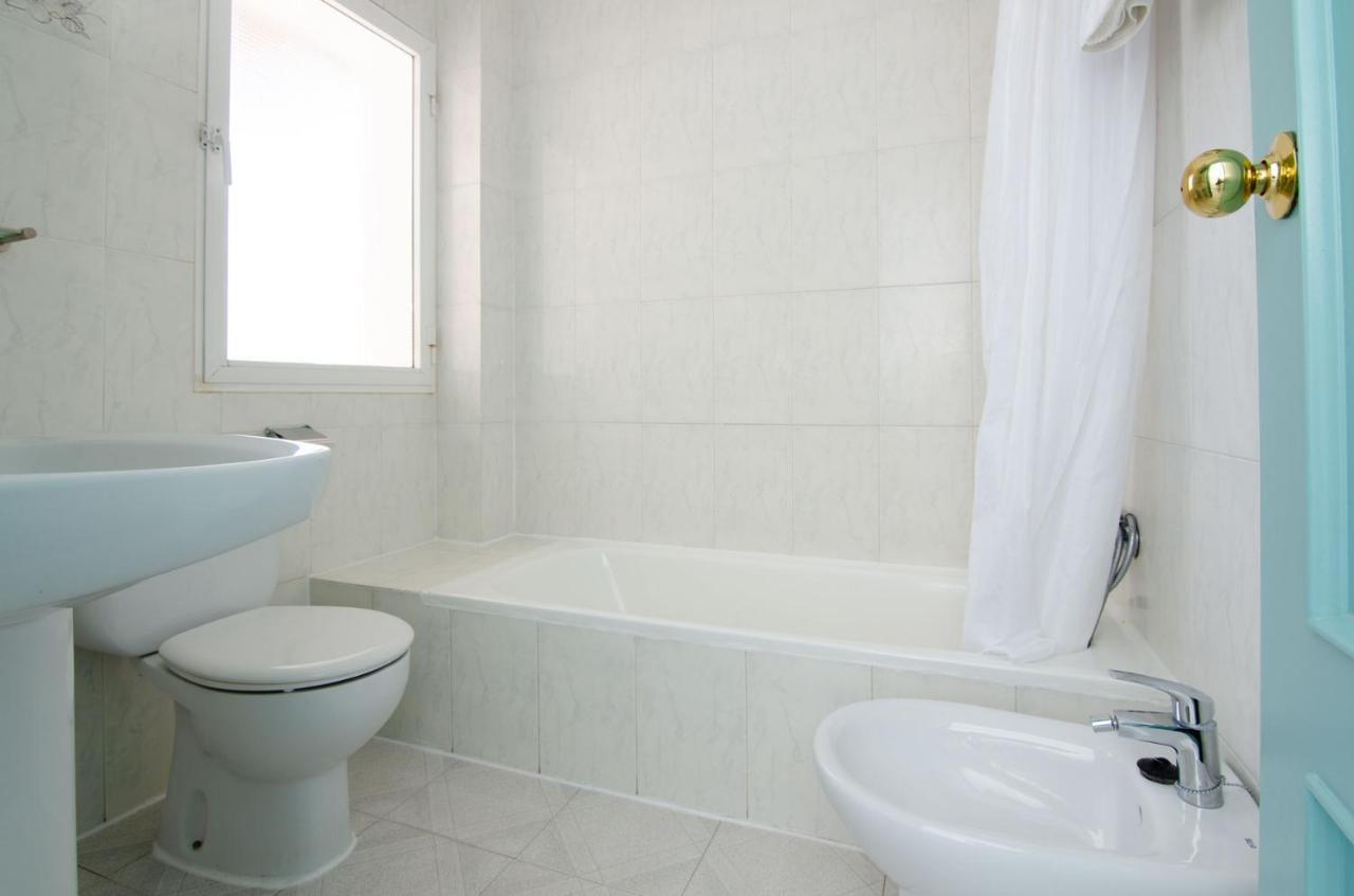 Hostal Manolo Garrucha Kültér fotó