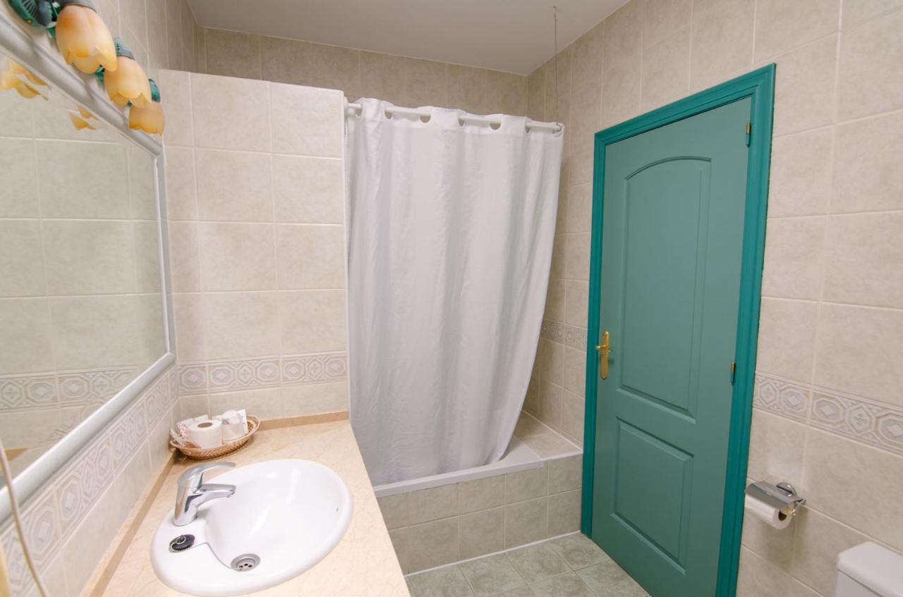 Hostal Manolo Garrucha Kültér fotó