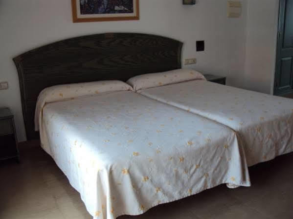 Hostal Manolo Garrucha Kültér fotó